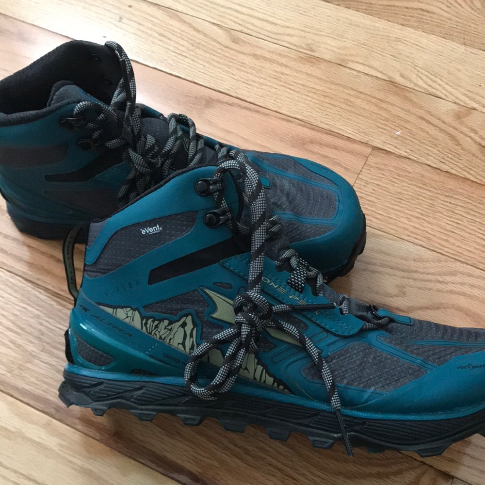 Altra Lone Peak 4 Mid Trail Runninng Shoes